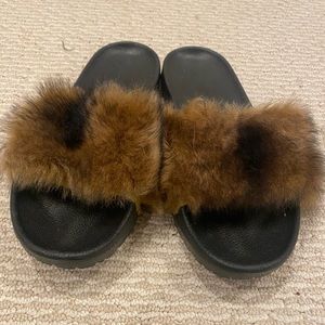 Ugg slipper sandals size 8